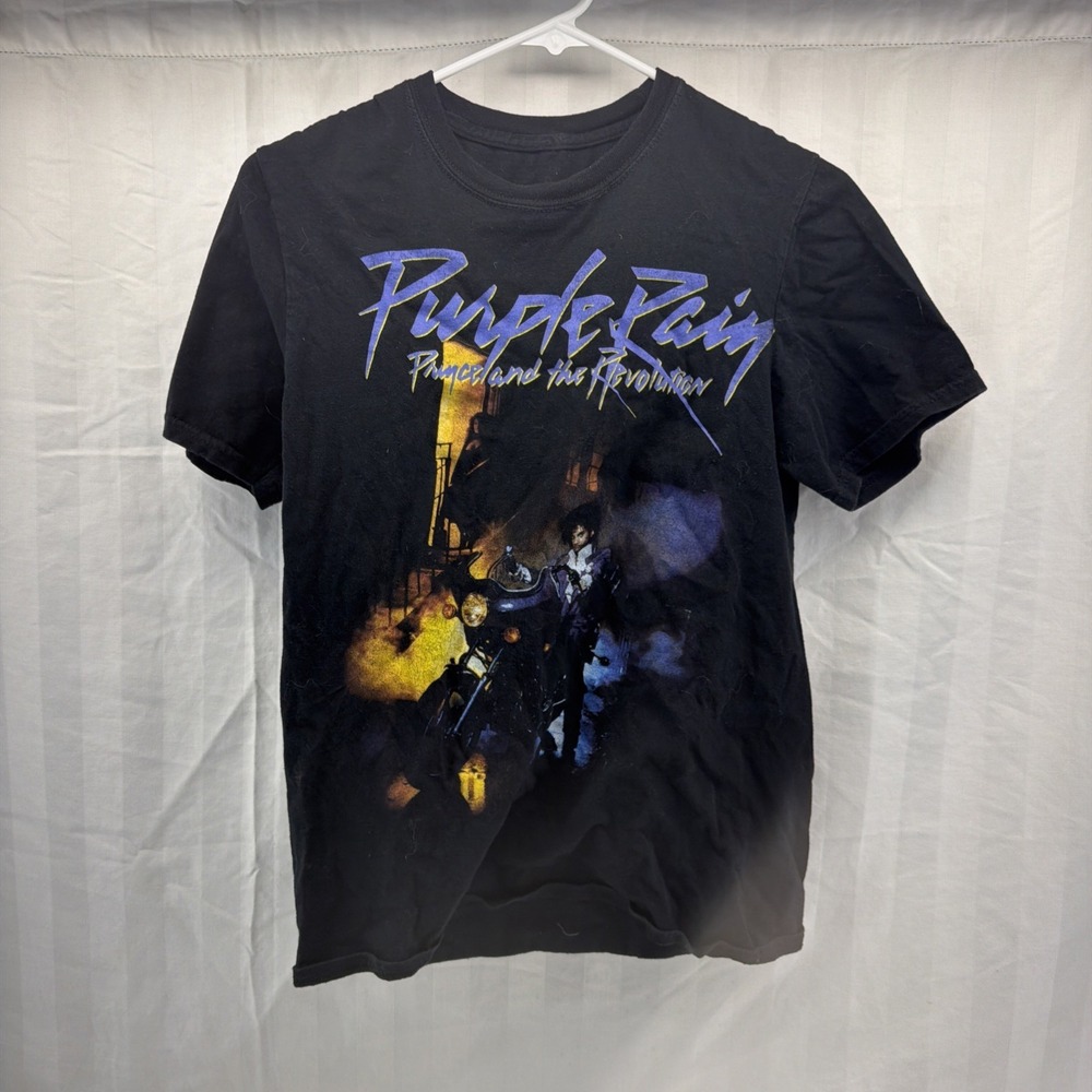 Prince T-shirt  Mens Medium Purple Rain Concert Shirt Black Small Crew Neck
